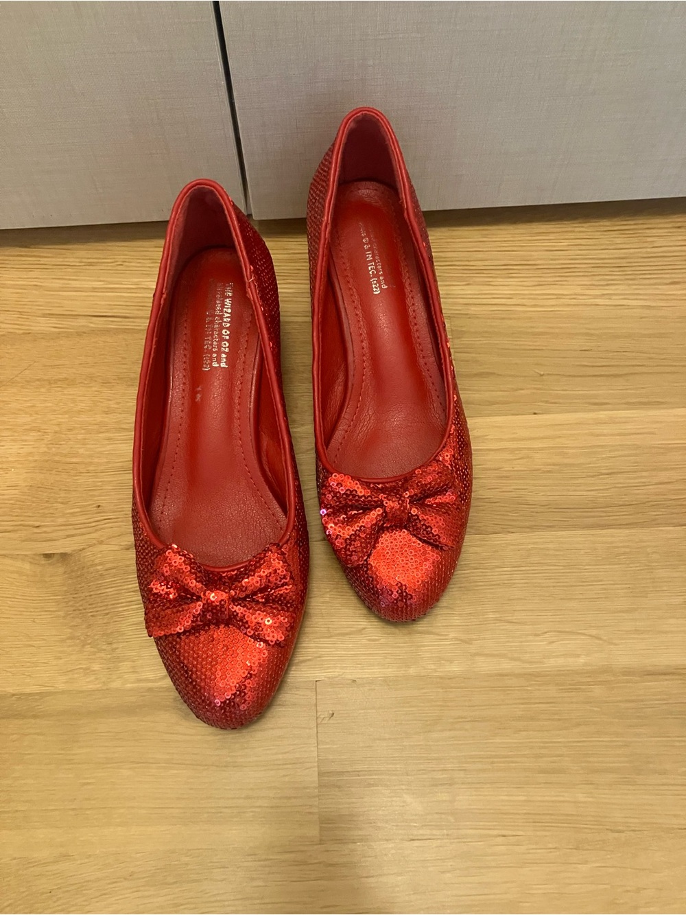 Red sequin shoes - Picture 4 of 4